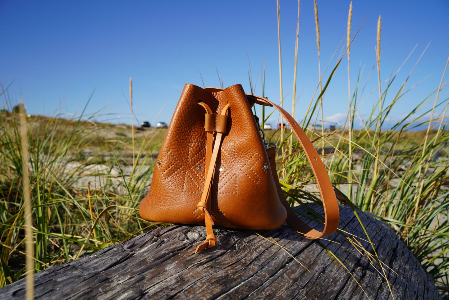 Bucket bag