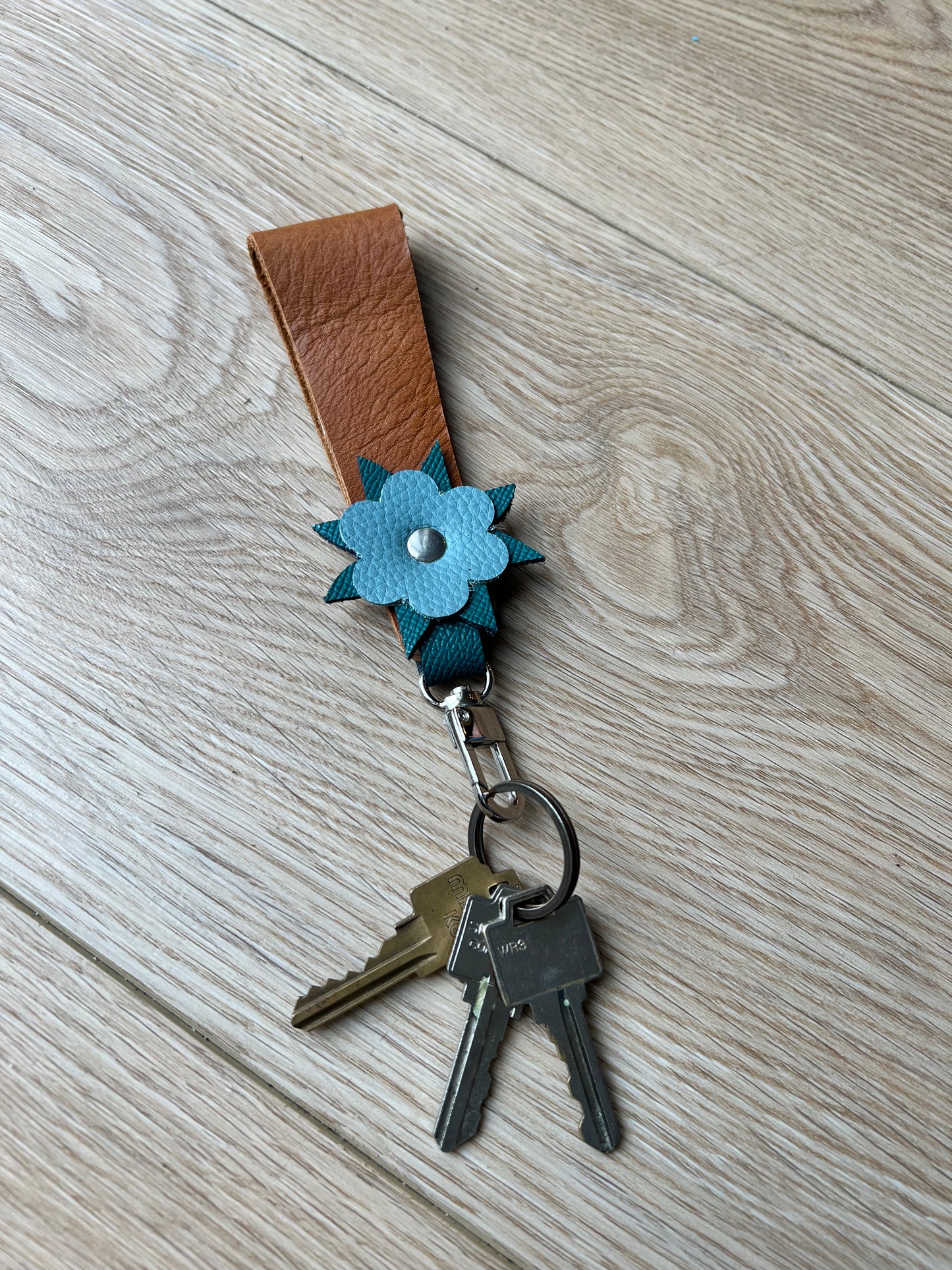 Flower keychain